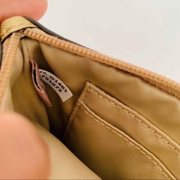 Coach Leather Wristlet Gold Good Condition - Picture 7 of 8